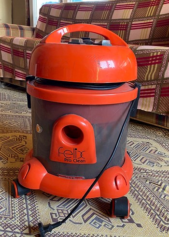 Kırmızı Renkli Rulo Kablolu Islak Kuru Elektrikli Süpürge