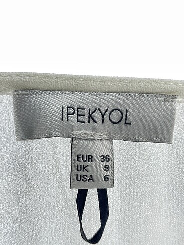 36 Beden beyaz Renk ipekyol Bluz %70 İndirimli.