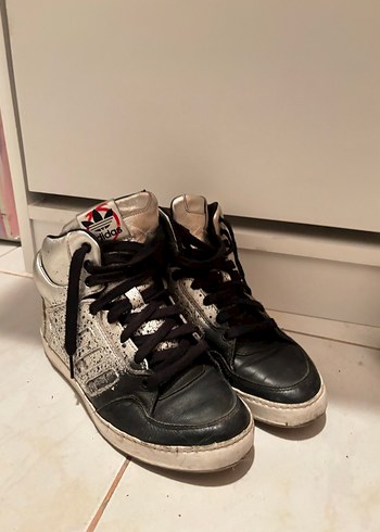 Adidas spor ayakkabısı - Görsel 2