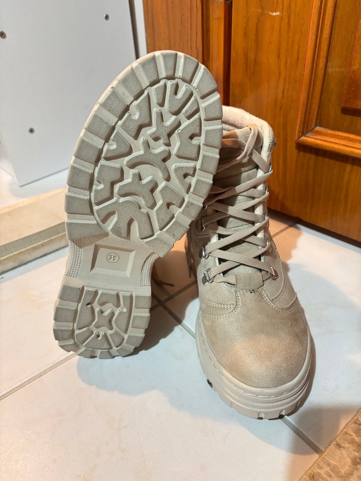 Bej Süet Dolgu Topuklu Kadın Bot - Görsel 3