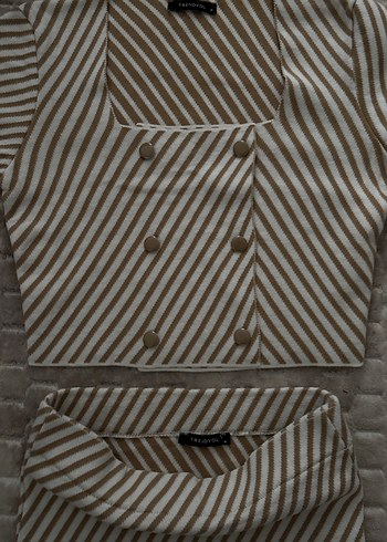 Düğmeli Çizgili Mini Kadın takım - Görsel 5