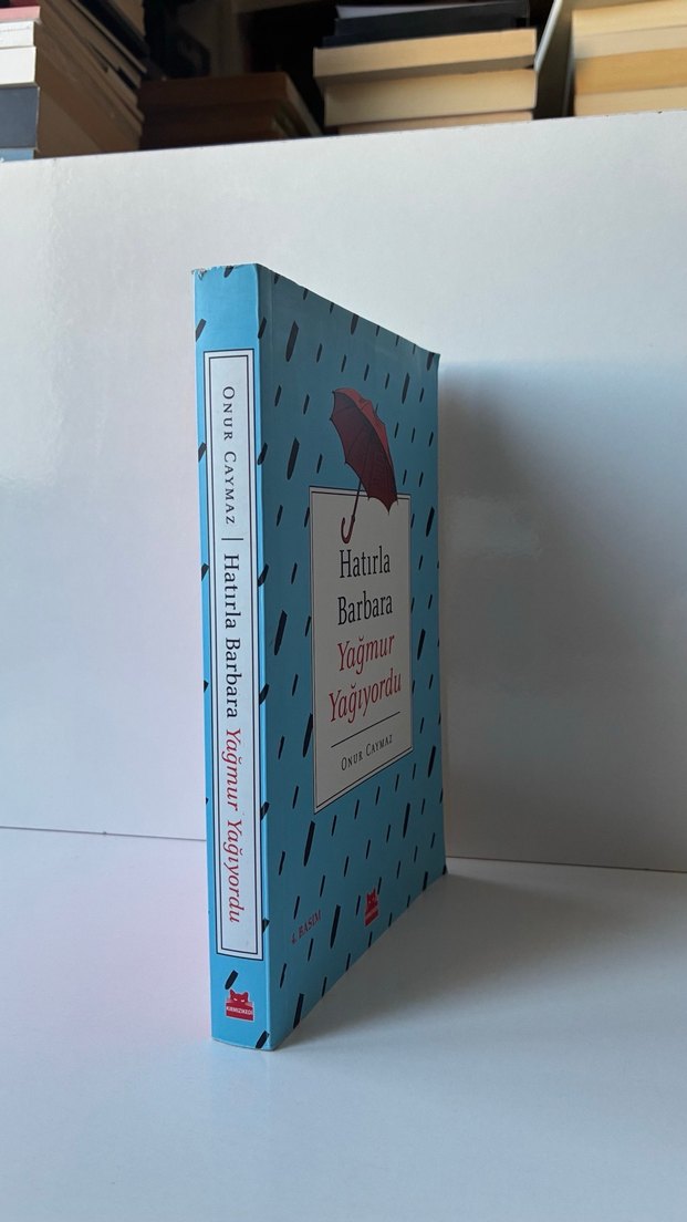 Hatırla Barbara Yağmur Yağıyordu - Onur Caymaz - Görsel 2