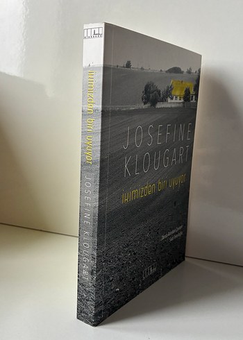 İkimizden Biri Uyuyor - Josefine Klougart - Görsel 2