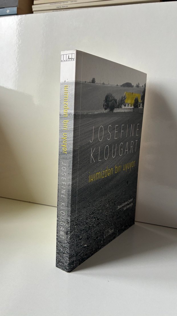 İkimizden Biri Uyuyor - Josefine Klougart - Görsel 2