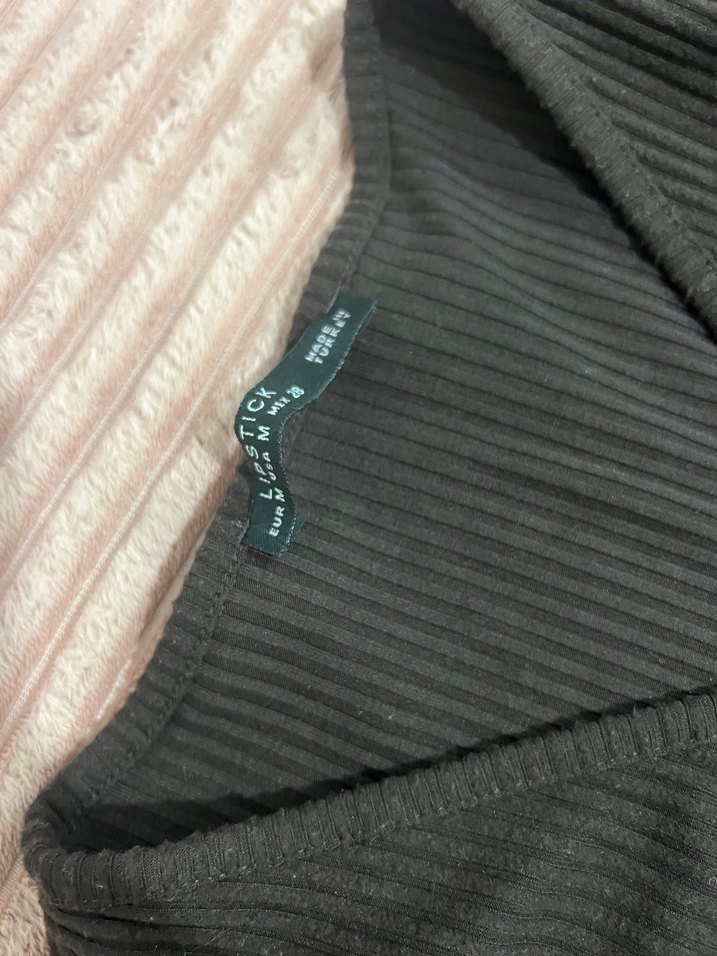 Düğmeli Siyah Kadın Hırka V Yakalı - Görsel 2