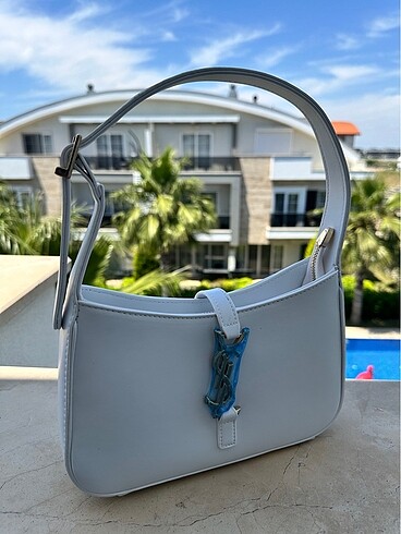 Yves Saint Laurent YSL beyaz