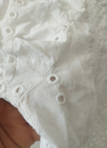Stradivarius Bluz. Koltuk altında çok hafif sararma mevcut.