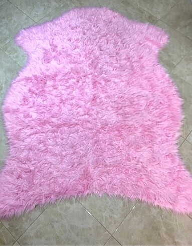 Peluş halı