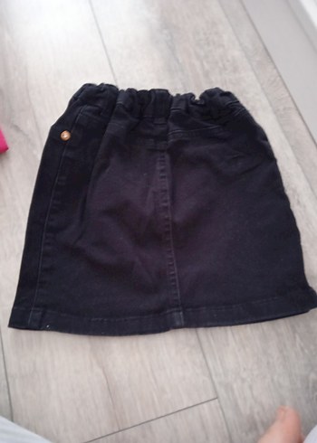 7 Yaş Beden Kız Çocuk Siyah Düğmeli Denim Etek