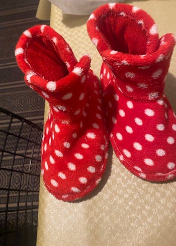 Kız Çocuk Kırmızı Puantiyeli Sıcak Terlik - Görsel 5