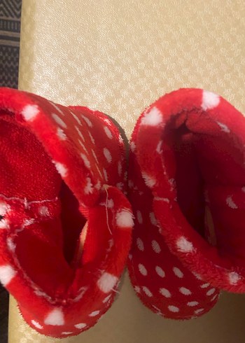 Kız Çocuk Kırmızı Puantiyeli Sıcak Terlik - Görsel 3