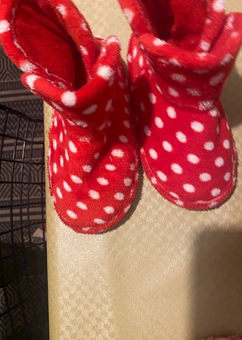 Kız Çocuk Kırmızı Puantiyeli Sıcak Terlik - Görsel 2