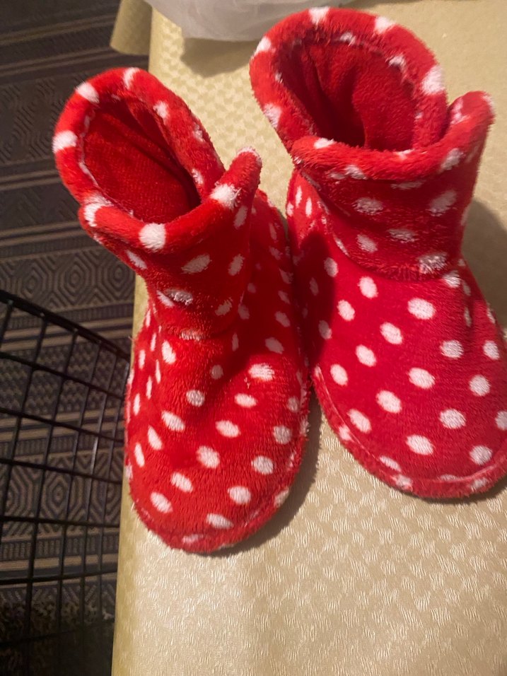 Kız Çocuk Kırmızı Puantiyeli Sıcak Terlik - Görsel 5