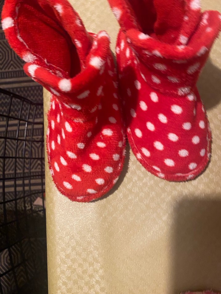 Kız Çocuk Kırmızı Puantiyeli Sıcak Terlik - Görsel 2