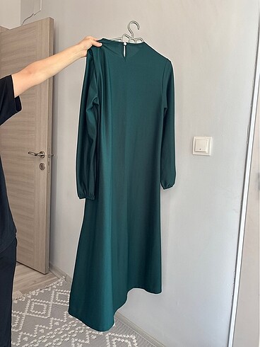 Yeşil elbise - Görsel 2