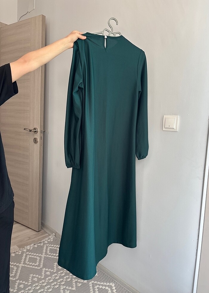 Yeşil elbise - Görsel 2