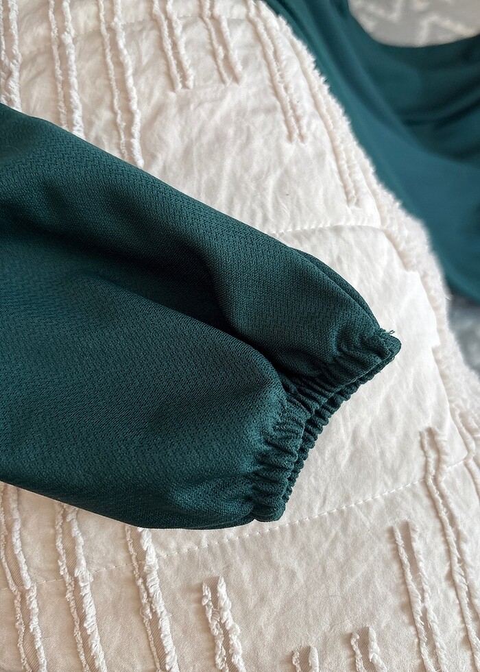 Yeşil elbise - Görsel 3