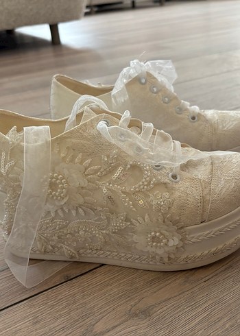 Golden Goose Deluxe 39