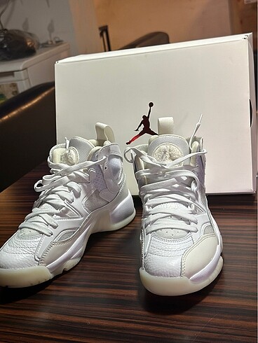 Nike Jumpman Two Trey