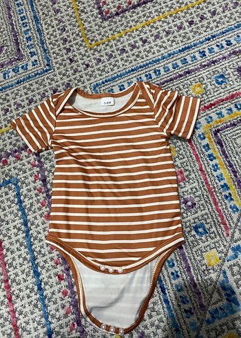 6 Ay Beden Kahverengi Baskılı Kısa Kollu Erkek Bebek Tulum