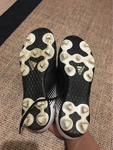 32 Beden siyah Renk Adidas krampon çocuk