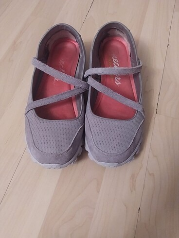 38 Beden Skechers sandalet