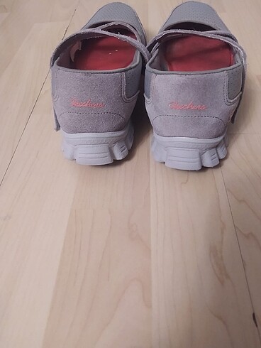 38 Beden gri Renk Skechers sandalet
