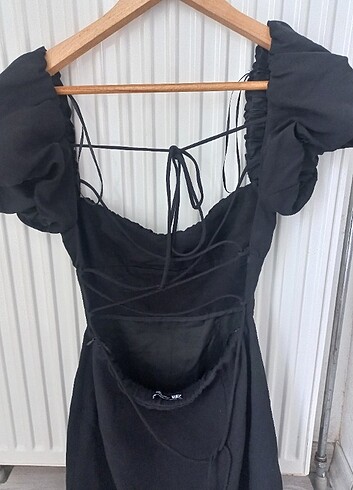 Zara mini siyah bağlamalı balon kol elbise