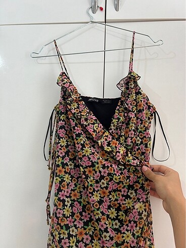 Bershka çiçekli mini elbise