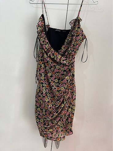 Bershka Bershka çiçekli mini elbise