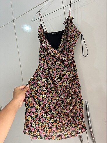 s Beden çeşitli Renk Bershka çiçekli mini elbise
