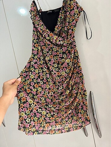 s Beden Bershka çiçekli mini elbise