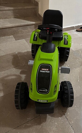  Beden yeşil Renk Pedallı Traktör