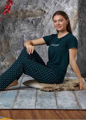 Kısa kollu kadın pijama takımı