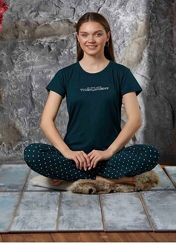 Diğer Kısa kollu kadın pijama takımı