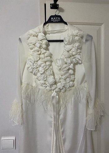 Beyaz V Yaka Kolsuz Uzun saten gecelik ve sabahlık - Görsel 3