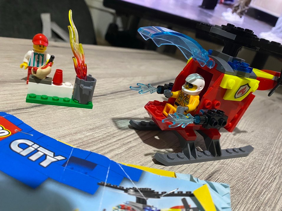 Lego City 60318 itfaiye helikopteri - Görsel 4