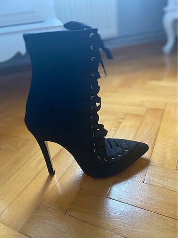 38 Beden Booti