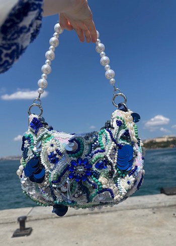 Tamamı el yapımı boncuk işlemeli Mavi Boncuklu Örgü Kadın Çanta