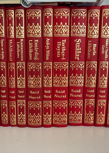 14 kitaptan oluşan Risale-i Nur Külliyatı
