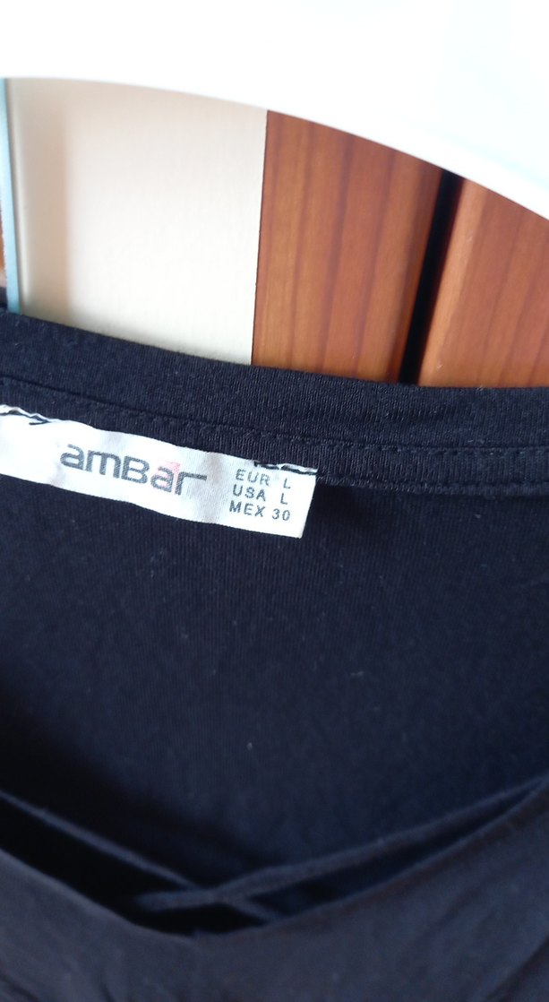 Siyah V Yaka Kadın Tişört - Görsel 2