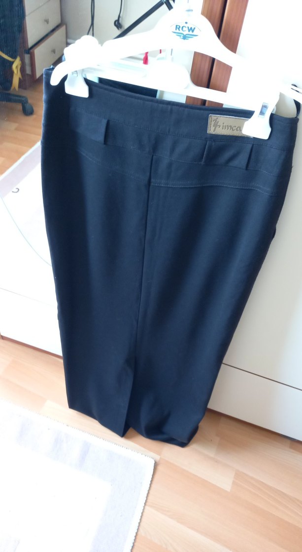 Siyah  uzun yırtmaçlı  Etek - Görsel 4