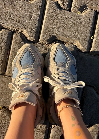 NEW BALANCE ORJINAL 40-41 NUMARA-FİYATDA YARDIMCI OLUCAM YAZIN