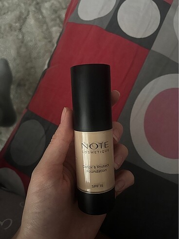 Note saten bitişli fondöten 02 naturel beige 15 spf