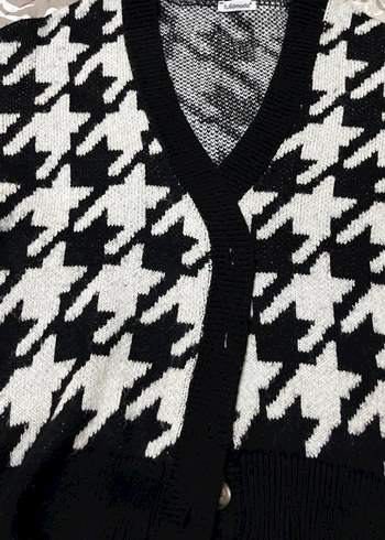 Kadın Siyah Beyaz Örgü Salaş Hırka - Görsel 2