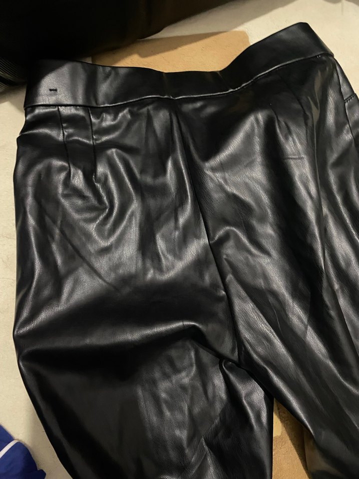 Zara Deri Siyah Kadın Pileli İspanyol Paça Pantolon - Görsel 5