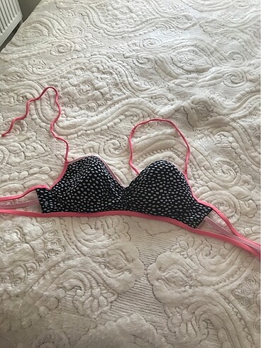 Bikini üst
