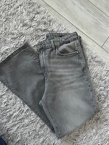 straight jeans