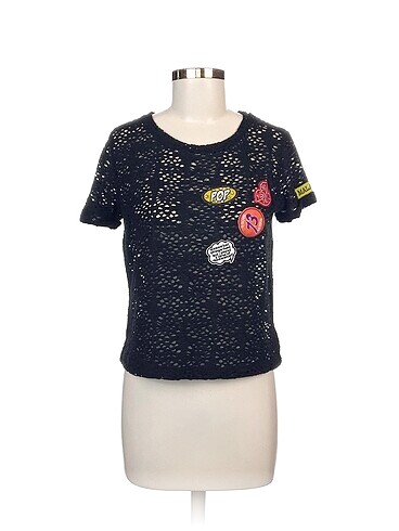 Twist T-shirt %70 İndirimli.