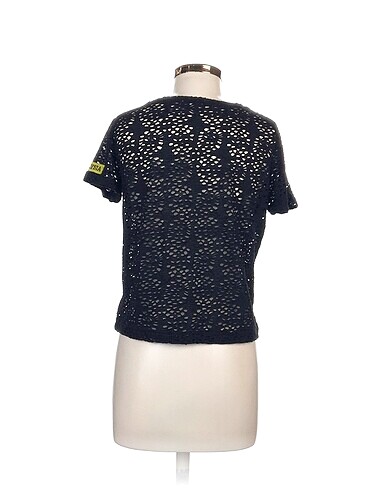 s Beden Twist T-shirt %70 İndirimli.